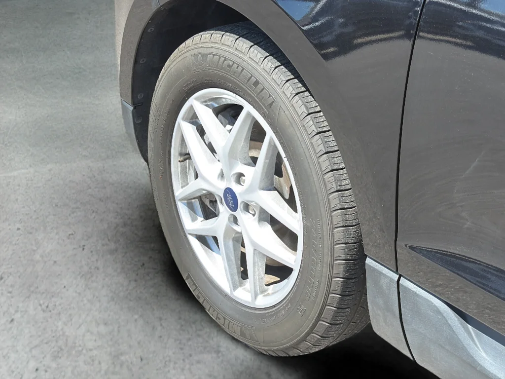 Used 2024 Black Ford SEL image 30