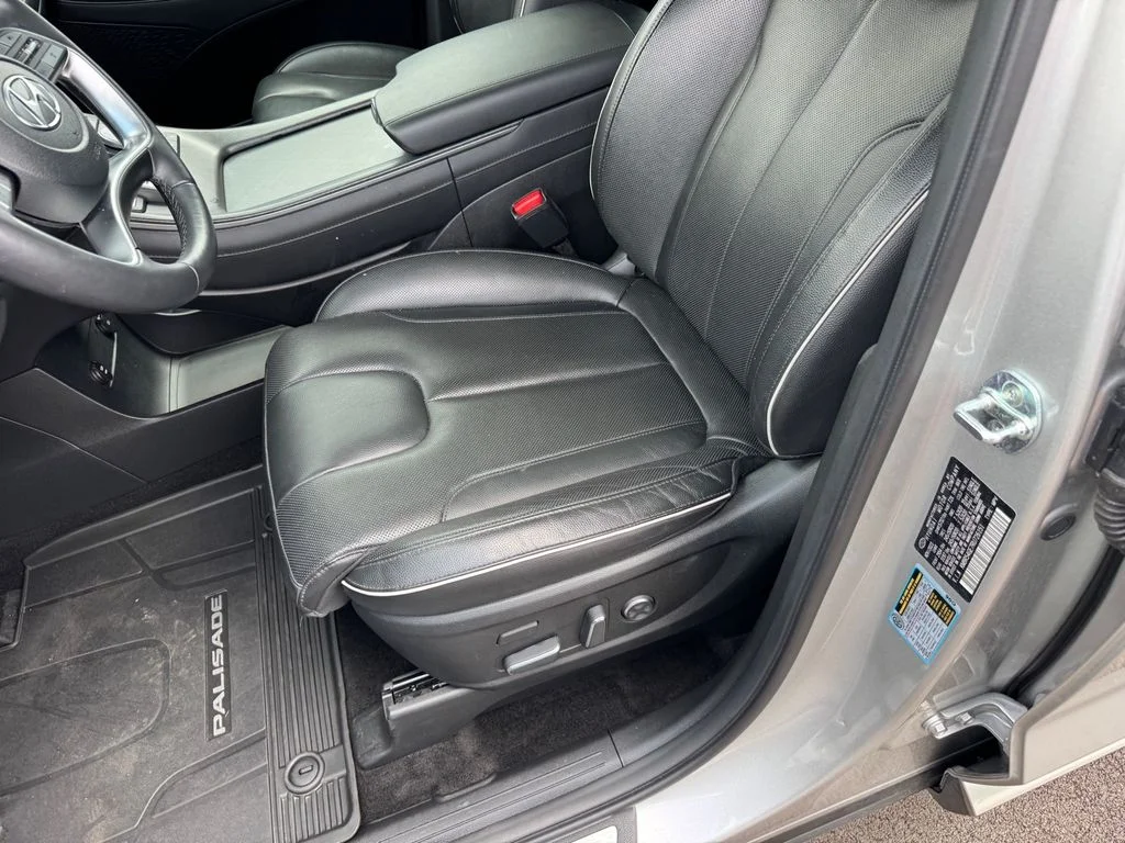 Used 2024 Silver Hyundai Limited image 8