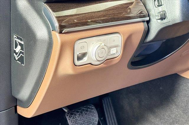 New 2026 Obsidian Black Metallic Mercedes-Benz GLS 450 image 40