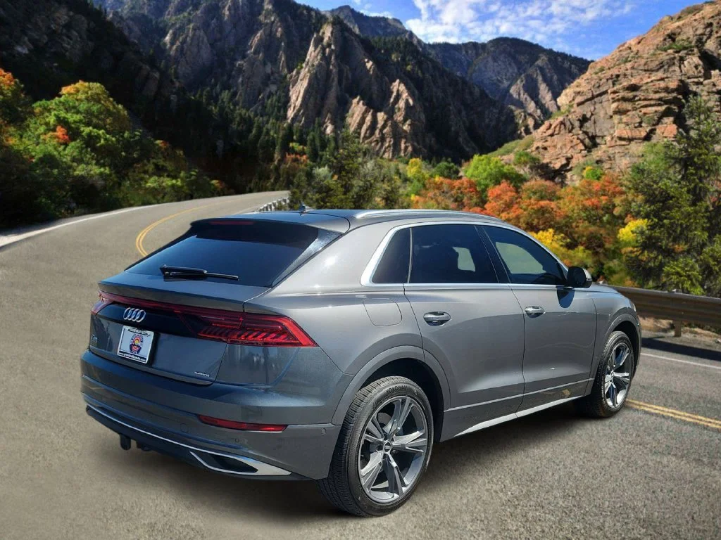 Used 2021 Gray Audi 55 Prestige image 3