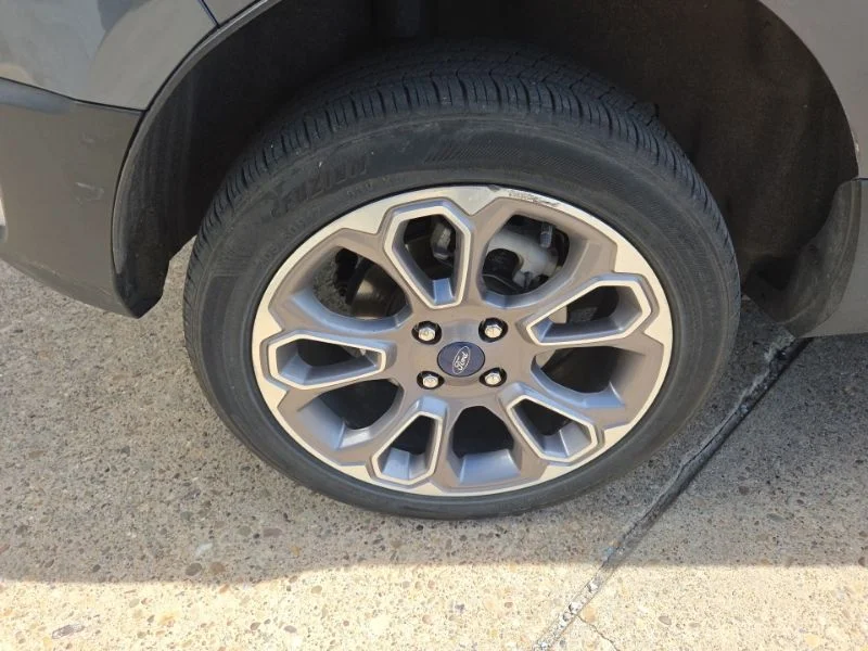 Used 2019  Ford Titanium image 8