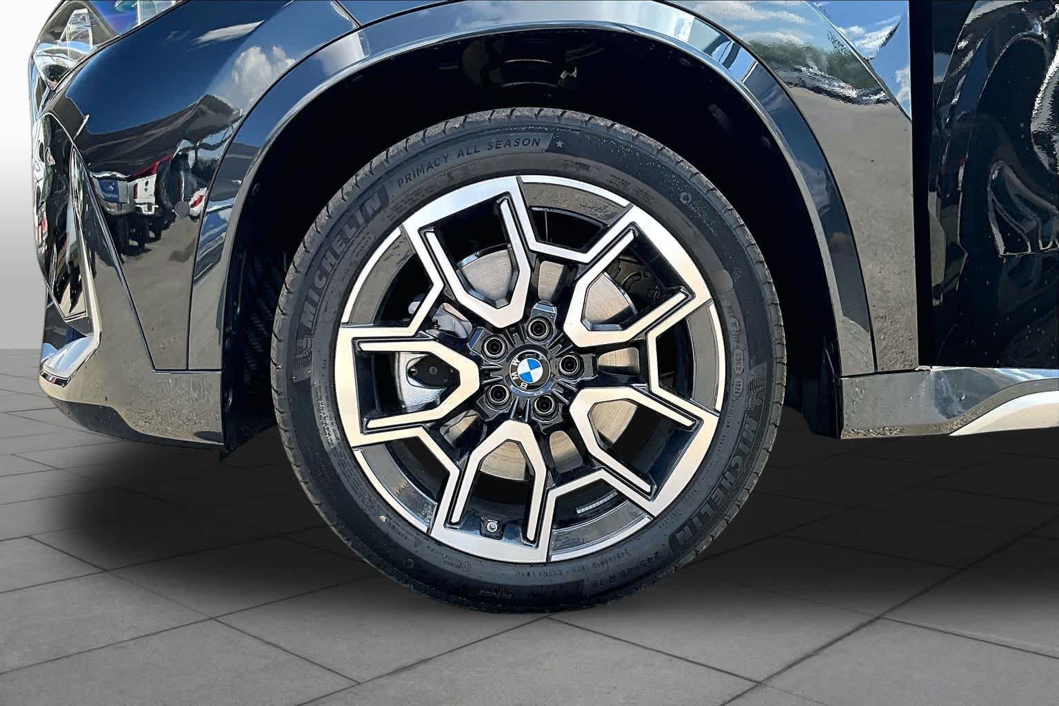 New 2026 Black Sapphire Metallic BMW xDrive28i image 11