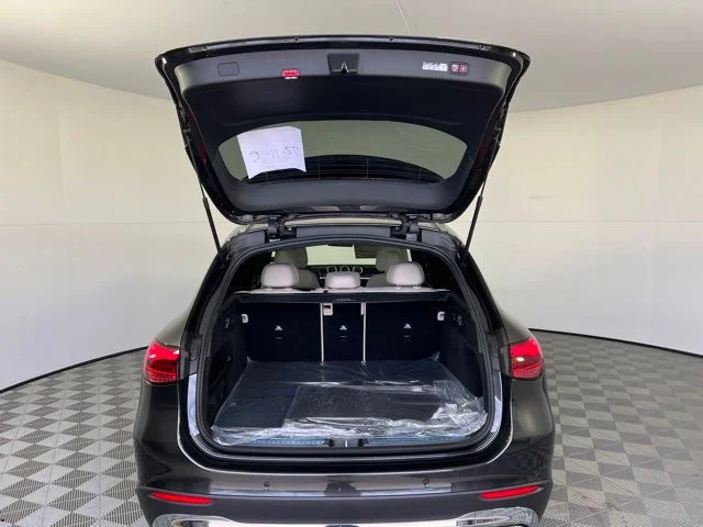 New 2026 Graphite Grey Metallic Mercedes-Benz GLC 300 image 36