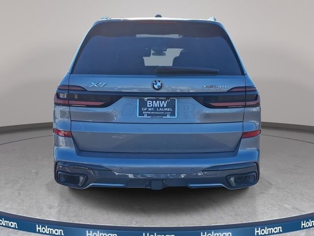 Used 2026 Skyscraper Grey Metallic BMW xDrive40i image 6