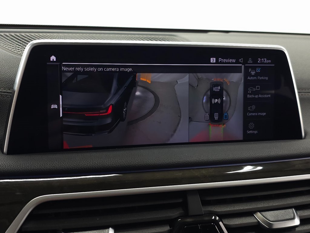 2020 BMW 745E - Image 32