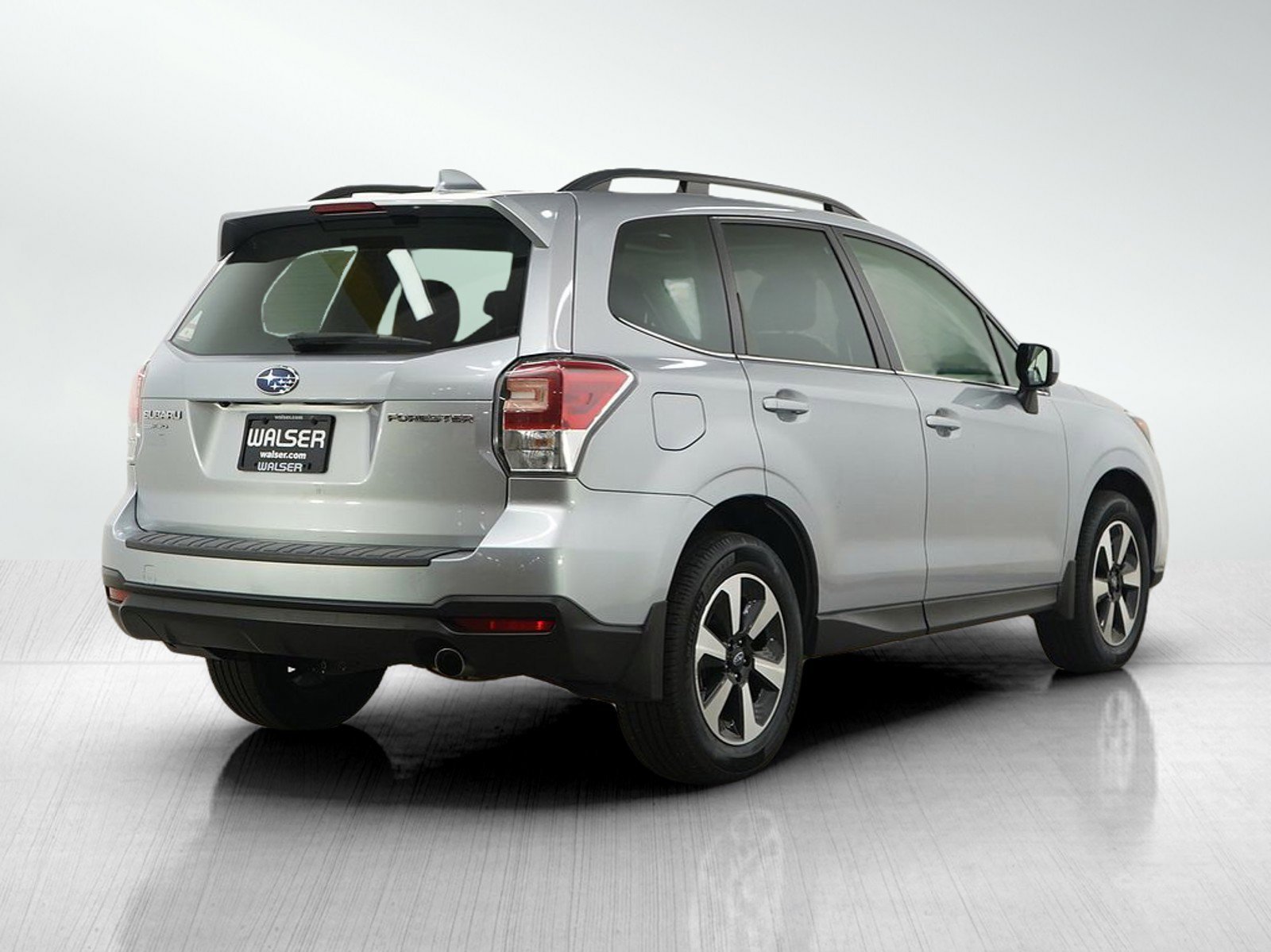 Used 2017 Ice Silver Metallic Subaru 2.5i Limited image 5