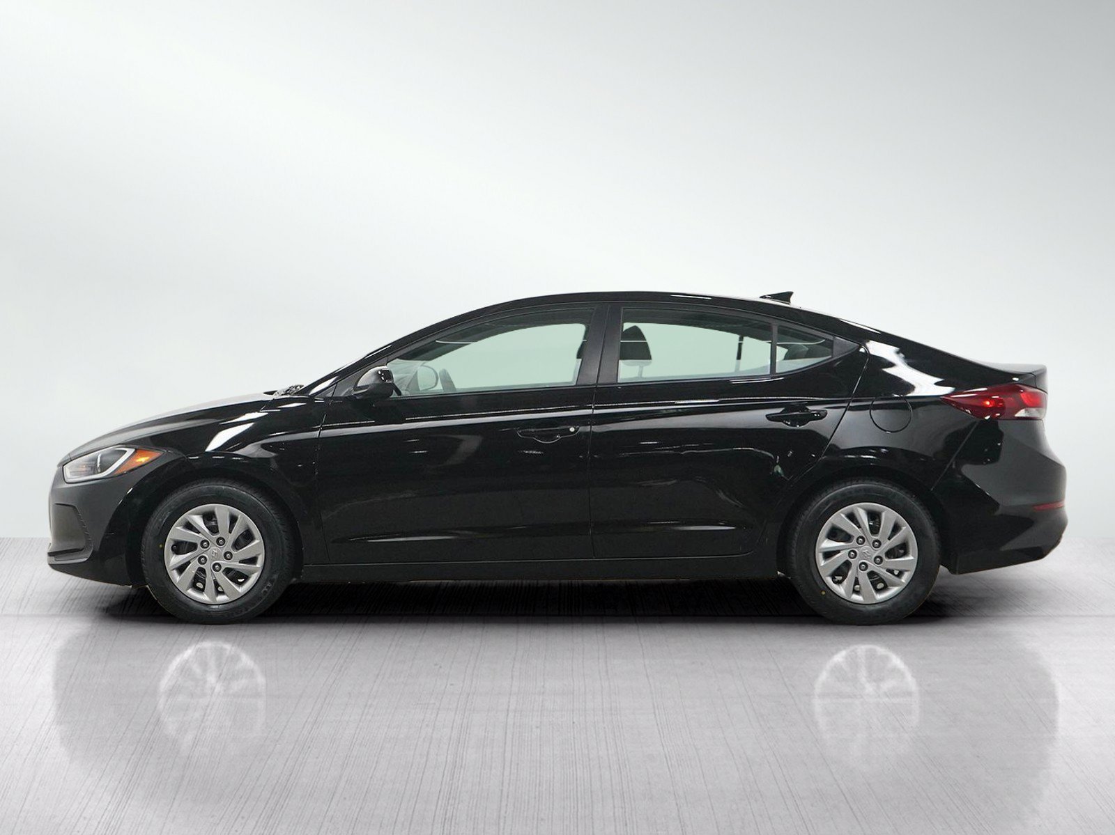 Used 2017 Hyundai Elantra SE with VIN KMHD74LF5HU388864 for sale in Minneapolis, Minnesota