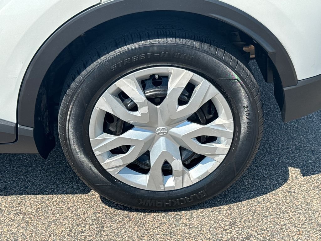 Used 2019 White Toyota LE image 38