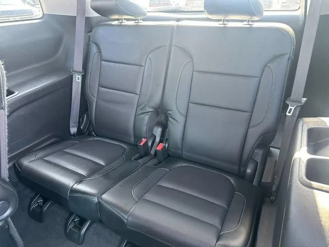 Used 2019 SUMMIT WHITE GMC SLT image 10