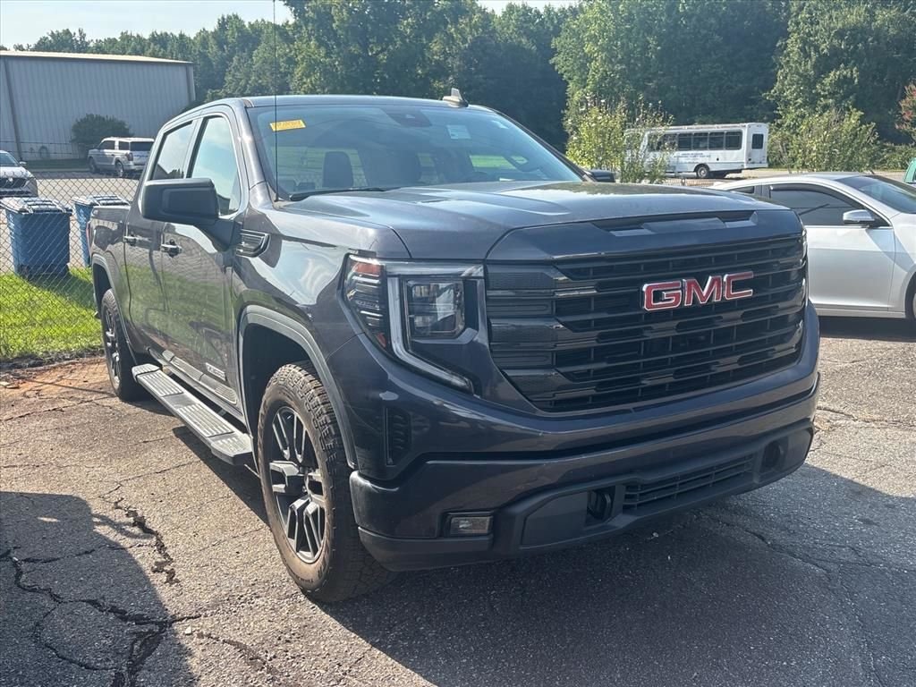 Used 2022 Silver GMC Elevation image 5