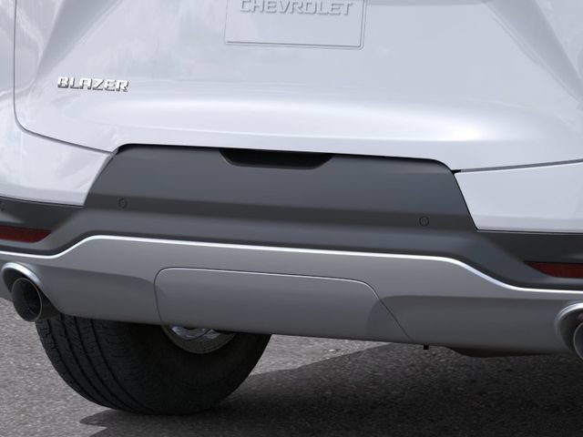 New 2026 Summit White Chevrolet 2LT image 14