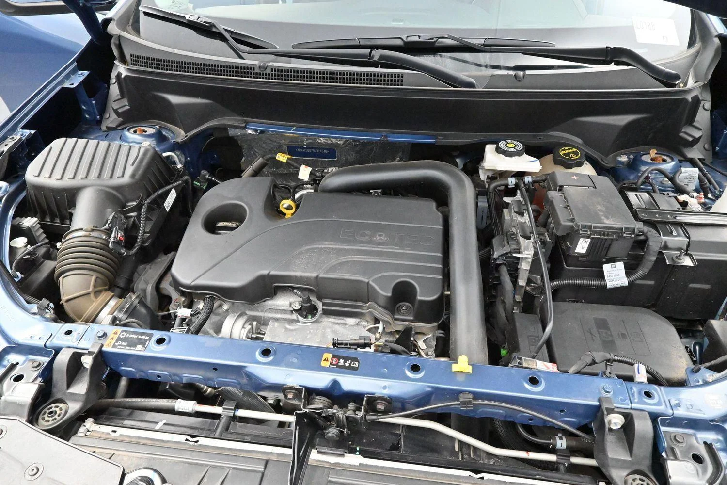 Used 2024 Lakeshore Blue Metallic Chevrolet LT image 33