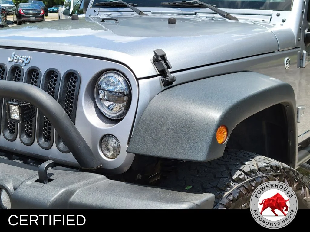 Used 2016 Silver Jeep Unlimited Sport image 11