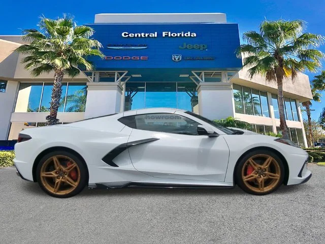 Used 2024 Arctic White Chevrolet 2LT image 4