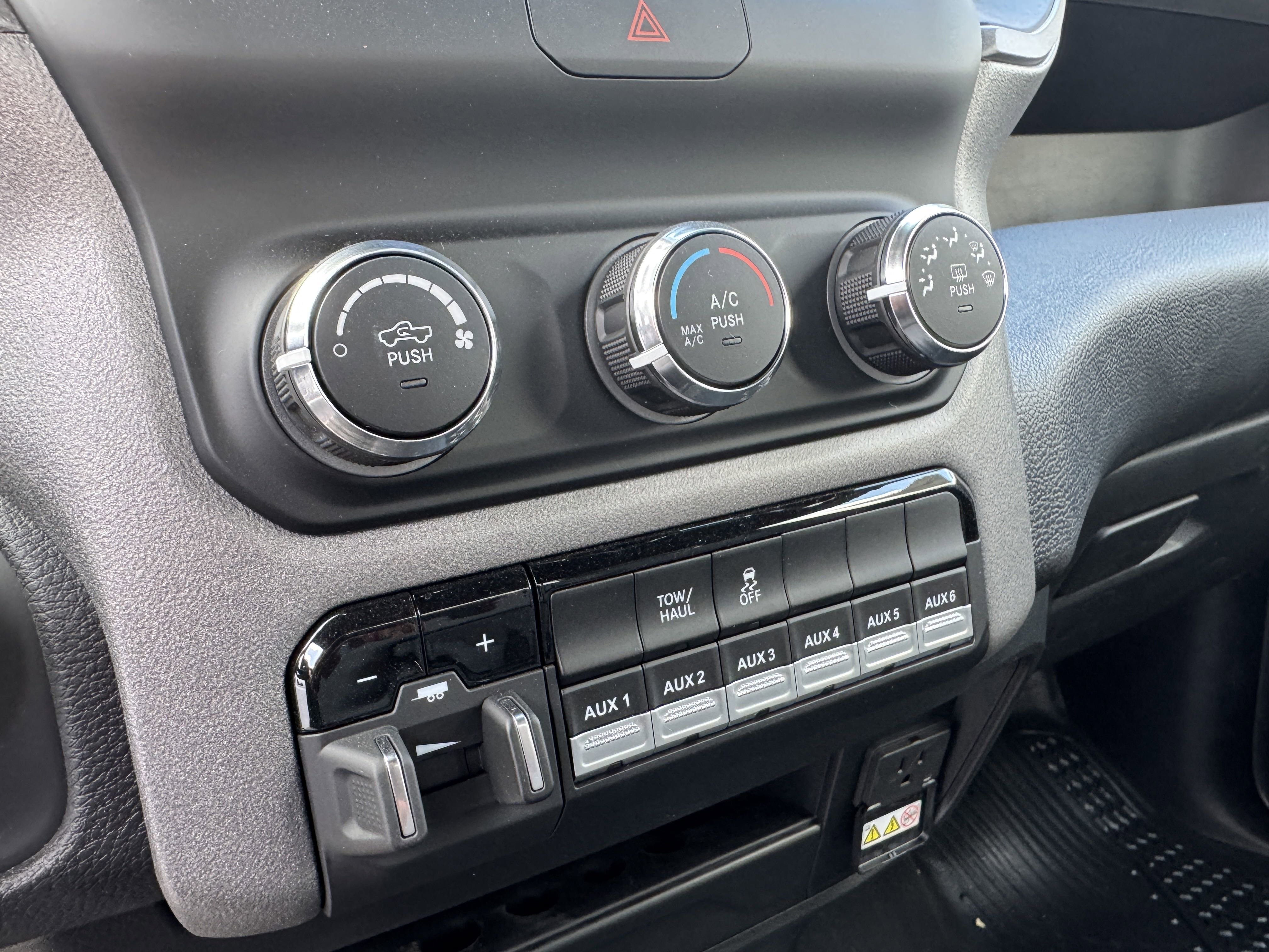 2024 RAM 2500 Tradesman - Photo 27