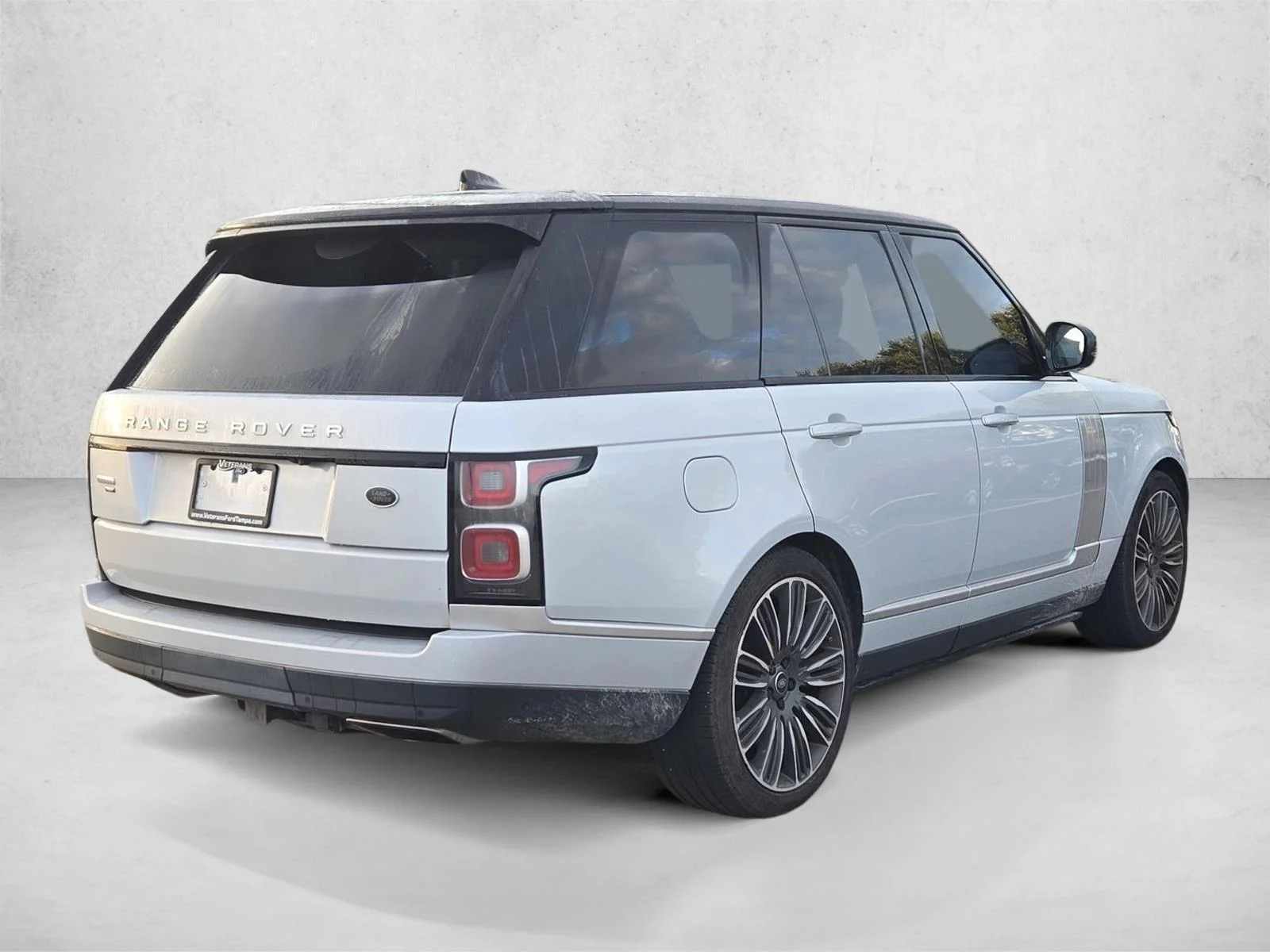Used 2020 Fuji White Land Rover Autobiography image 5