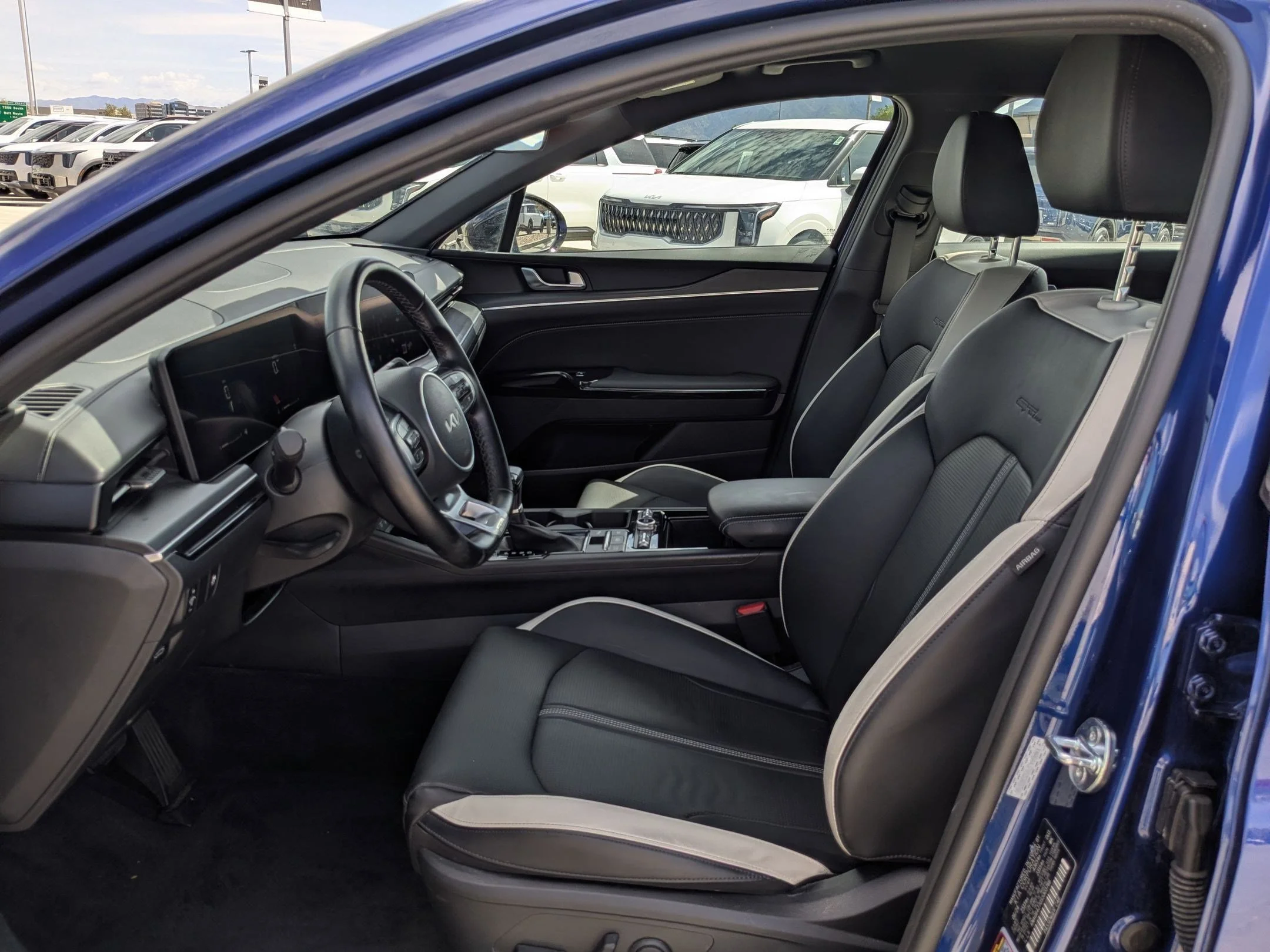 Used 2025 Yacht Blue Kia GT-Line image 24