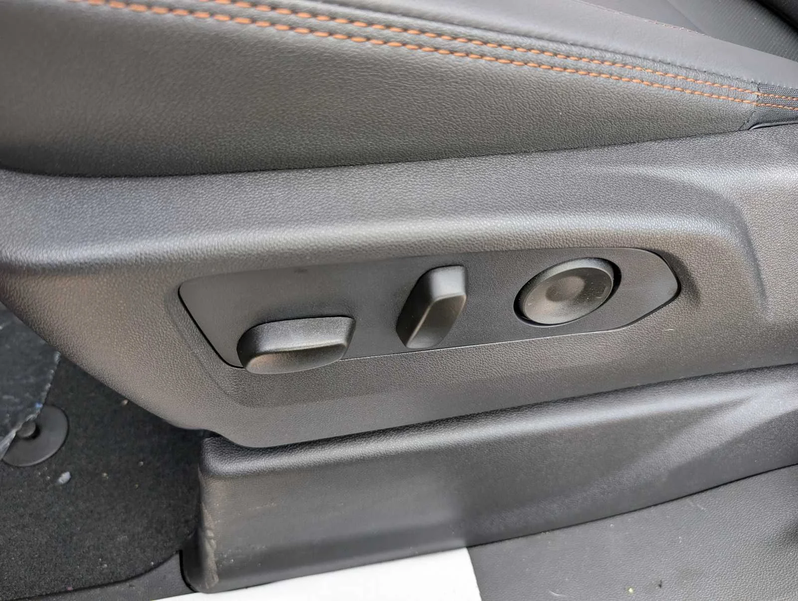 New 2026 Onyx Black GMC AT4 image 33
