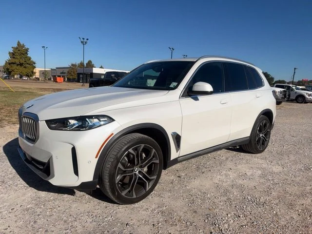 Used 2024 White BMW sDrive40i image 6