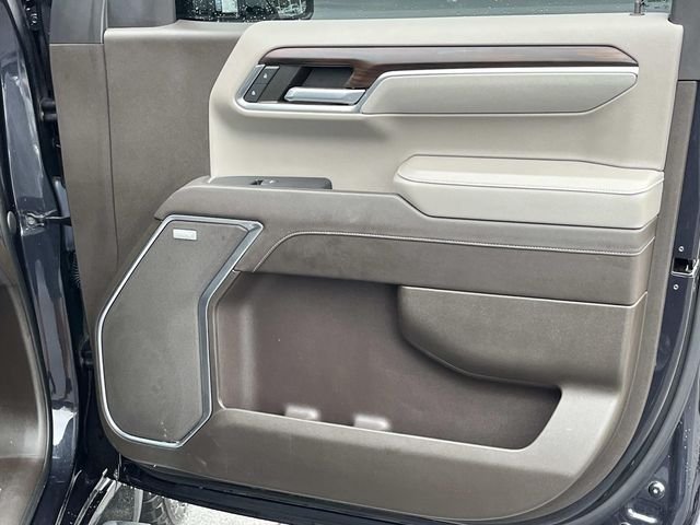 Used 2023 Silver GMC SLT image 19