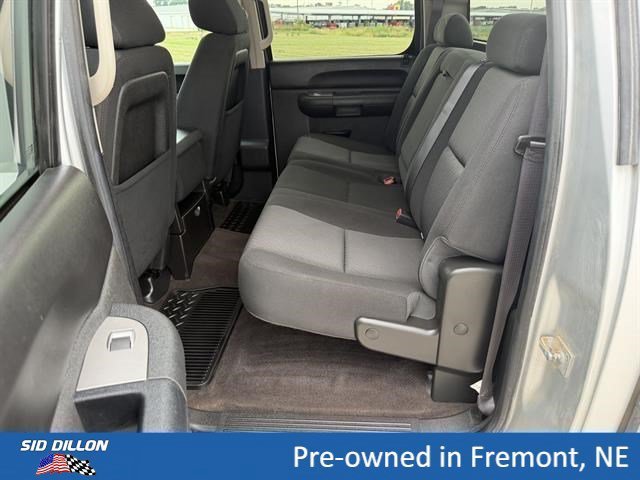Used 2013 SILVER ICE METALLIC Chevrolet LT image 6