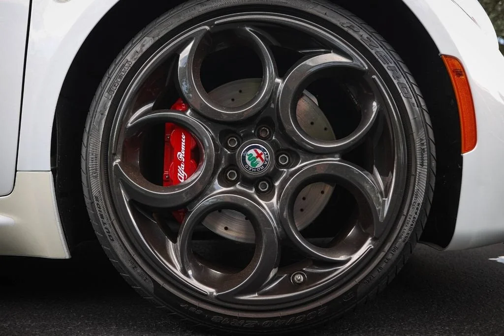 Used 2017 White Alfa Romeo Base image 14