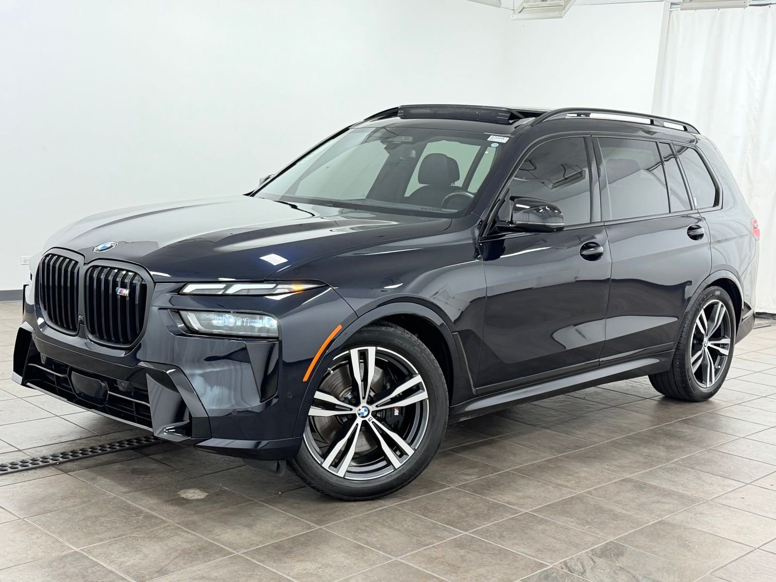 2024 BMW X7 M60i's photo