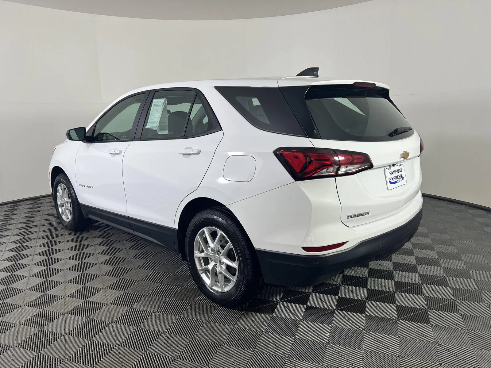 Used 2024 Summit White Chevrolet LS image 25