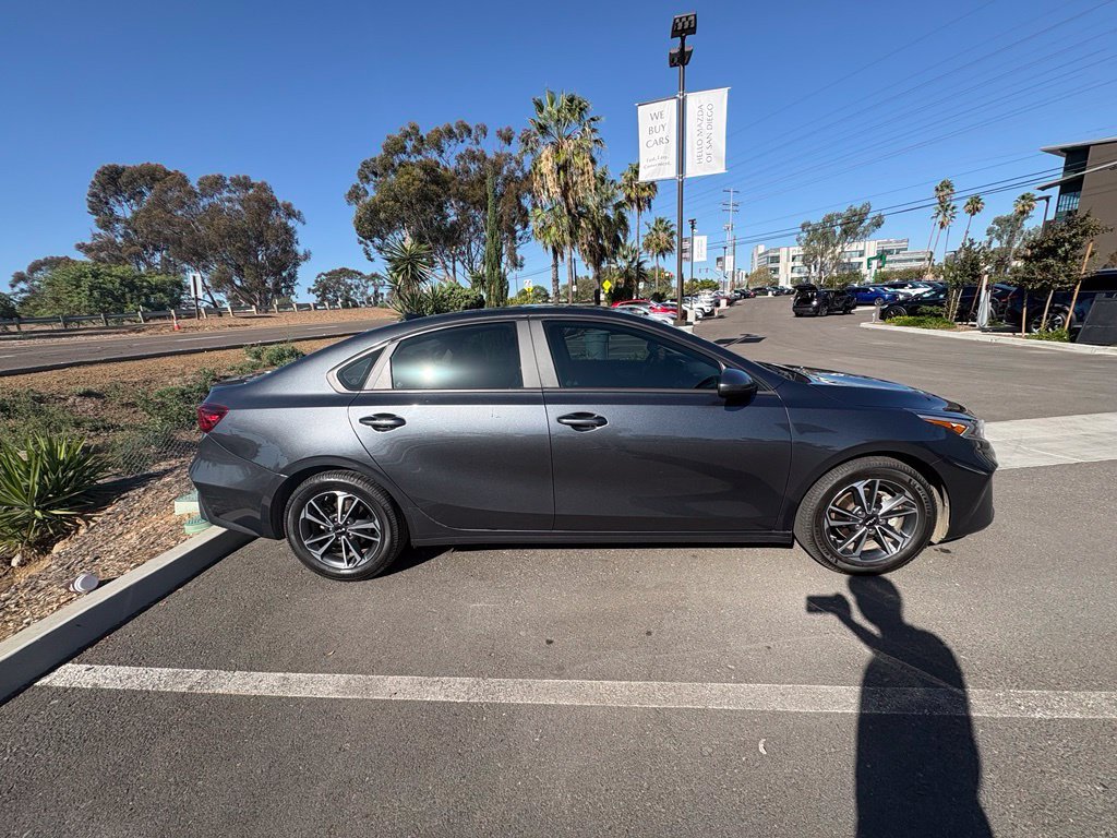 Used 2024 Gray Kia LXS image 5