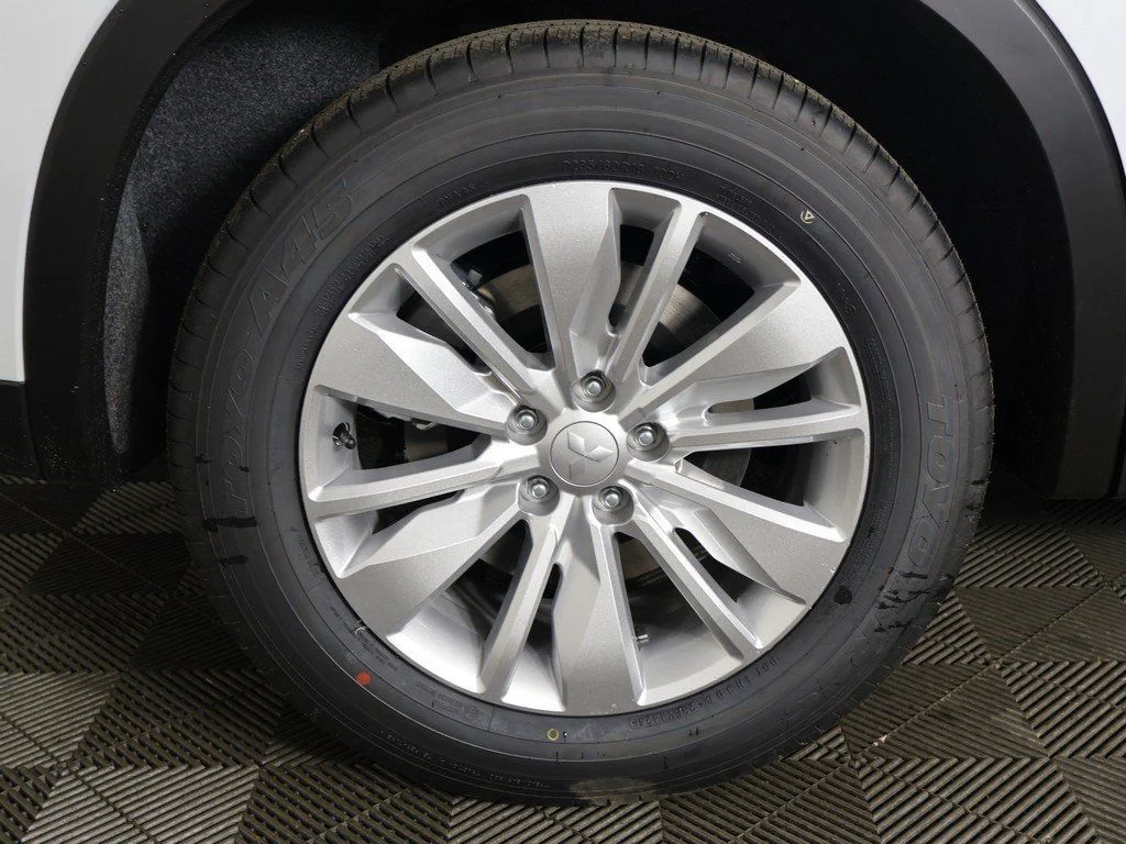 New 2026 White Mitsubishi ES 1.5T S-AWC image 20