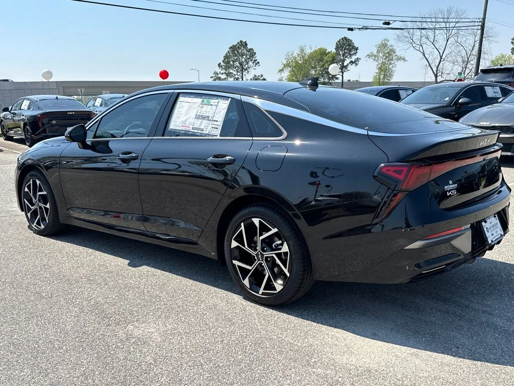 New 2026 Aurora Black Pearl Kia EX image 5