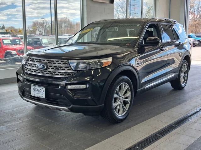 Used 2023 Black Metallic Ford Limited image 5