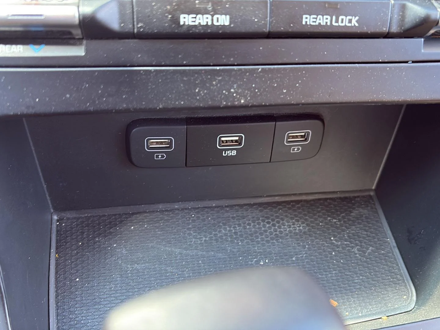 Used 2024 Panthera Metal Kia LX image 28