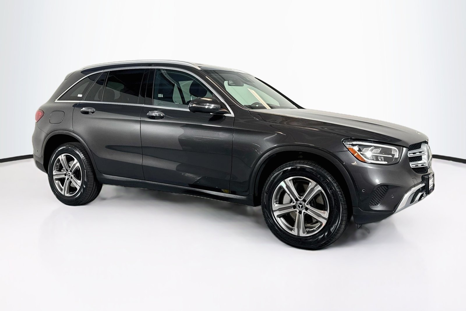 Certified Used 2022 Graphite Grey Metallic Mercedes-Benz GLC 300 image 3