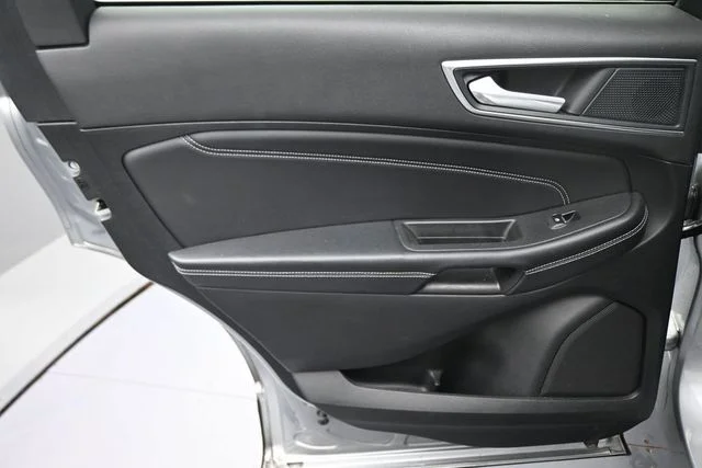 Used 2024 Silver Ford Titanium image 18