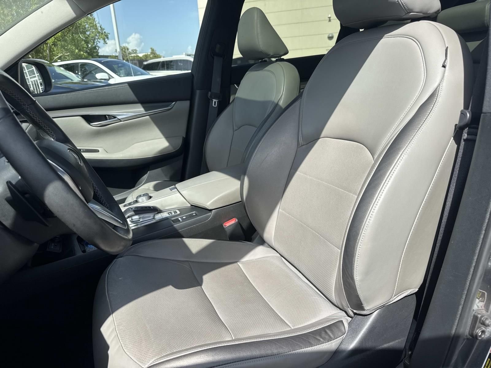 Certified Used 2023 Gray INFINITI LUXE image 19