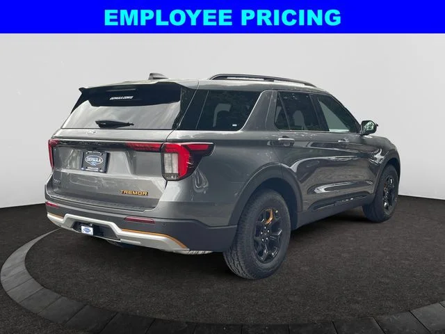 New 2026 Gray Ford Tremor image 6