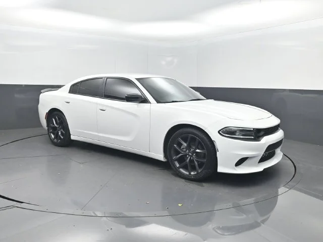 Used 2021 White Dodge SXT image 28