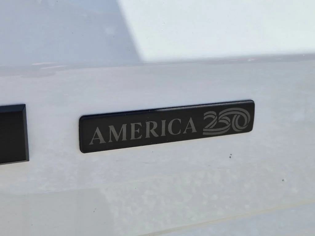 New 2026 Bright White Clear-Coat Exterior Paint RAM Laramie image 13