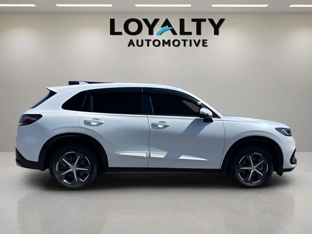 Used 2023 White Honda EX-L image 6