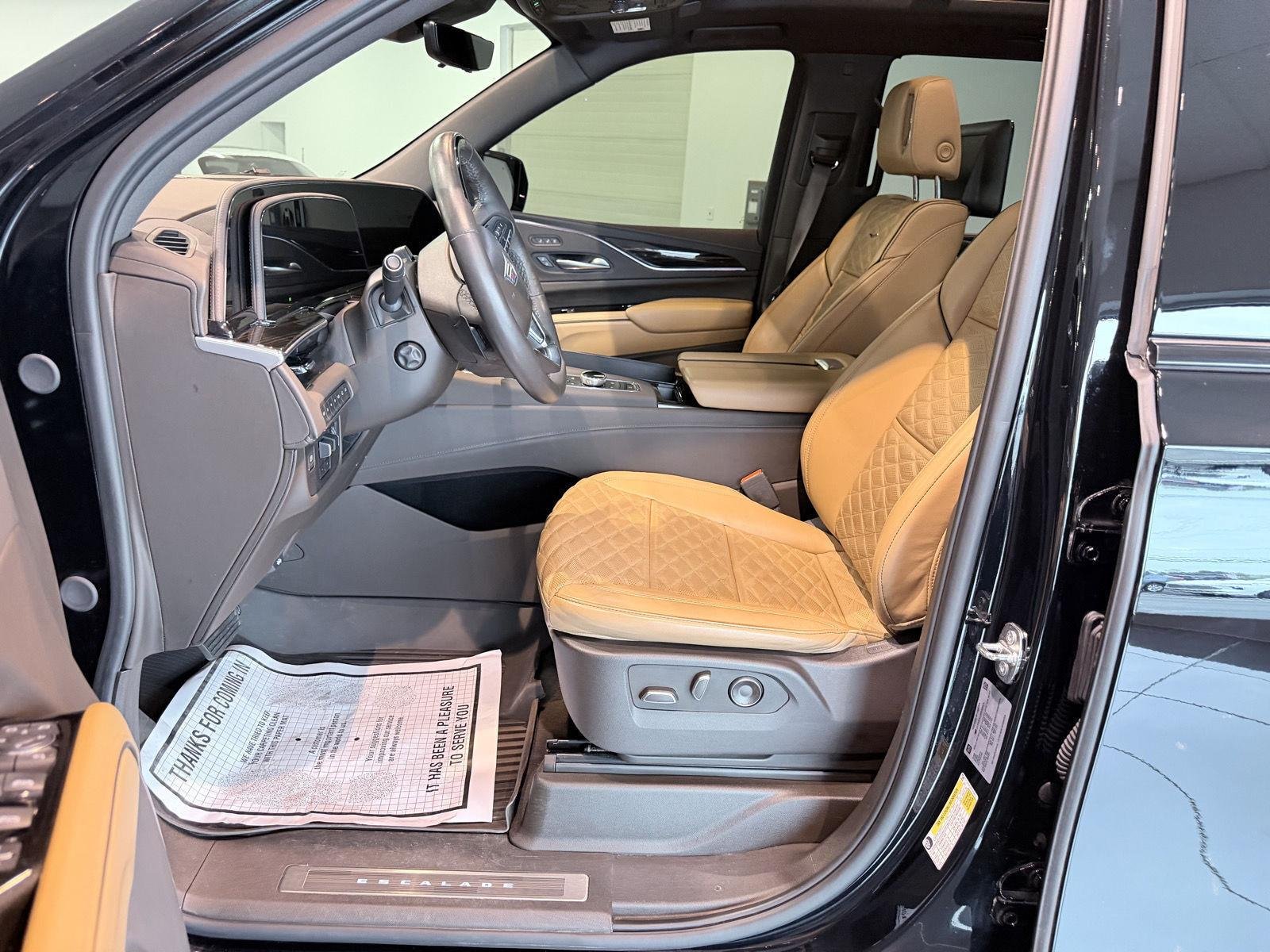 2024 Cadillac Escalade Sport - Photo 40