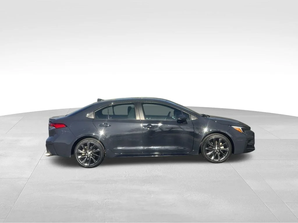 Used 2023 UNDERGROUND Toyota SE image 10