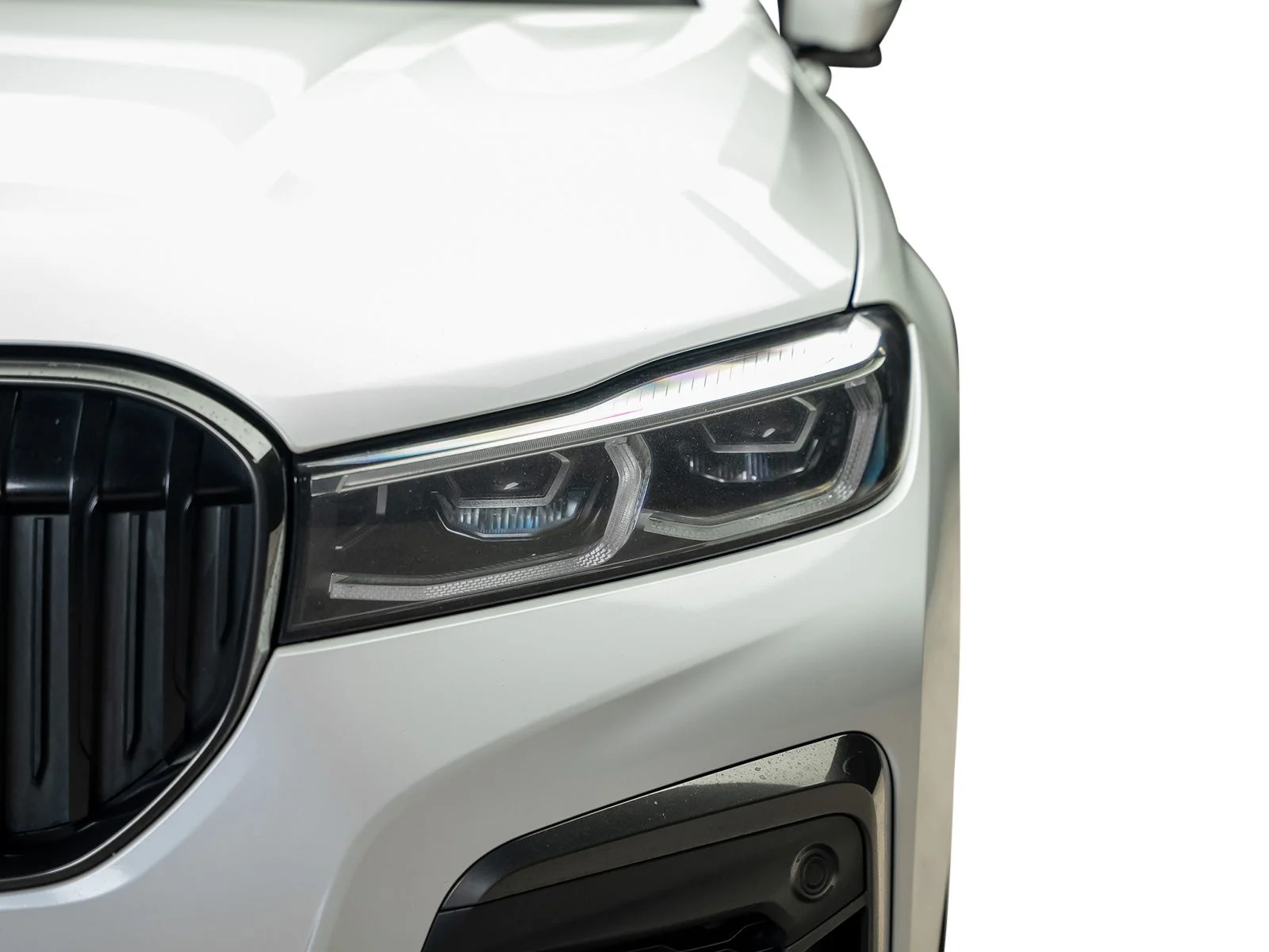 Used 2021 White BMW 750i xDrive image 9