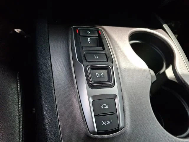 Used 2023 Red Honda RTL image 17