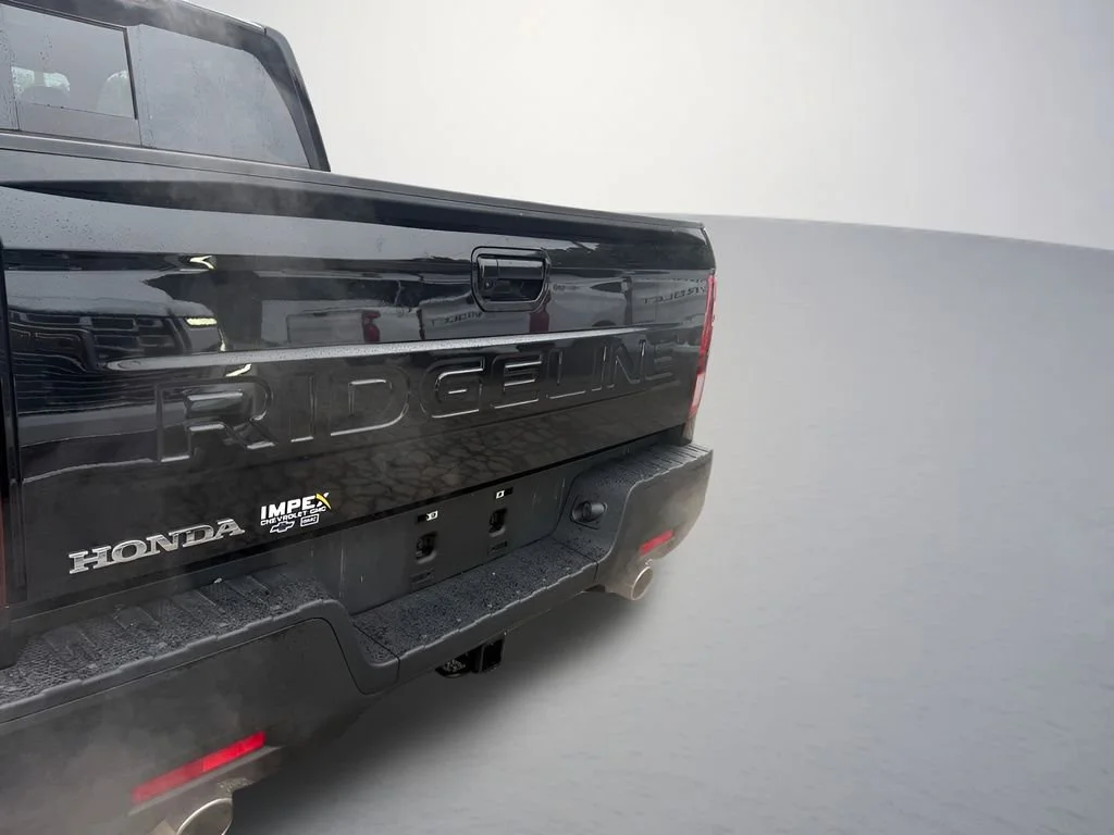 Used 2025 Black Honda RTL image 36