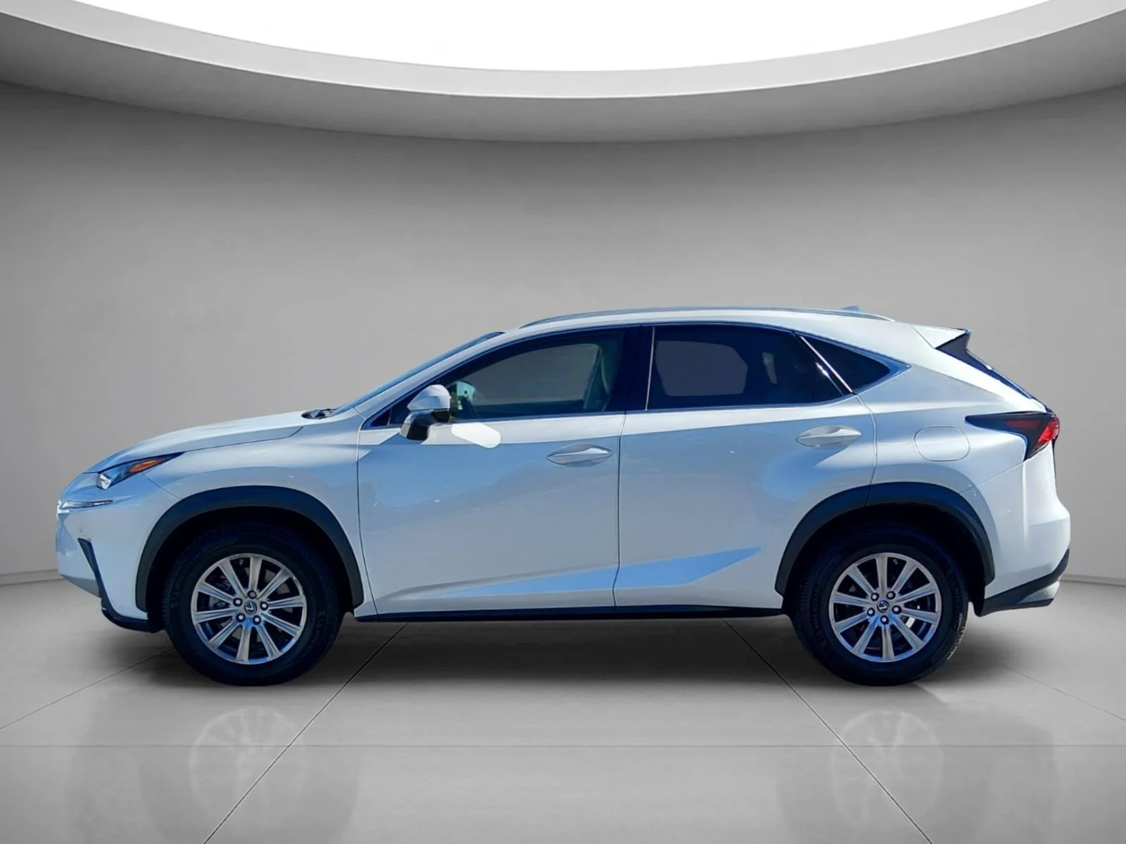 Used 2018 Eminent White Pearl Lexus Base image 2