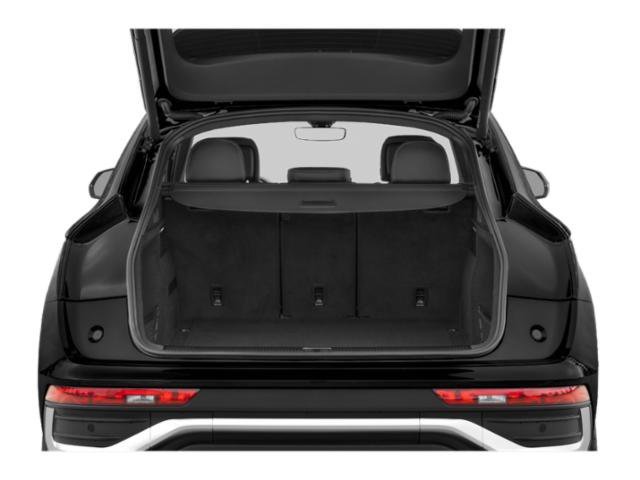Used 2022 White Audi  image 11