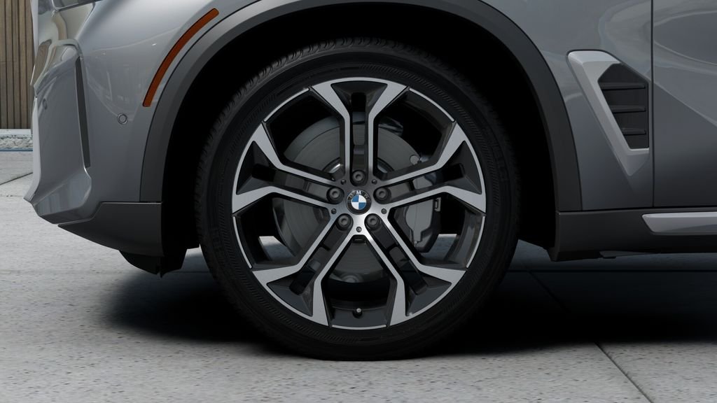 New 2026 Gray Metallic BMW sDrive40i image 31