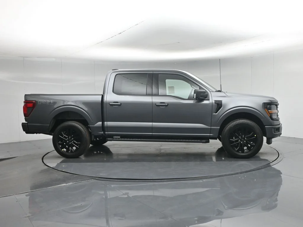 New 2026 Carbonized Gray Metallic Ford XLT image 27