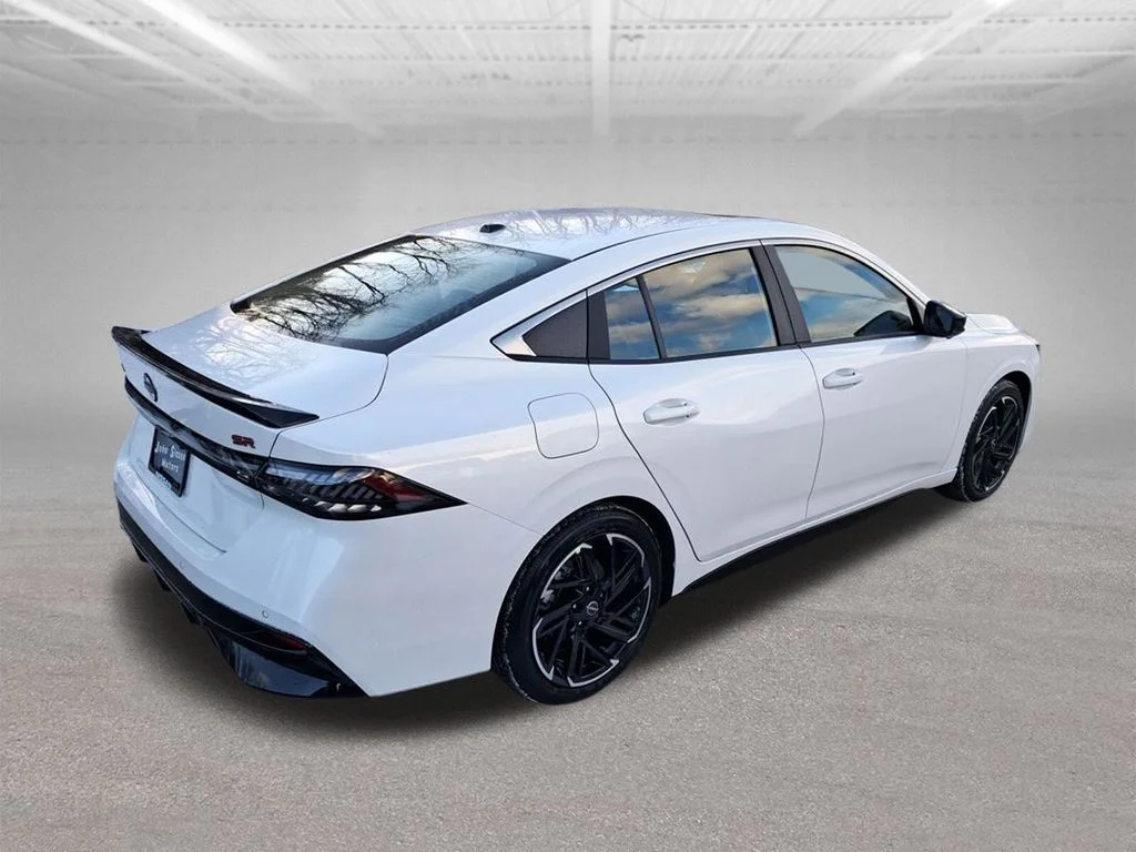 New 2026 White Nissan SR image 5
